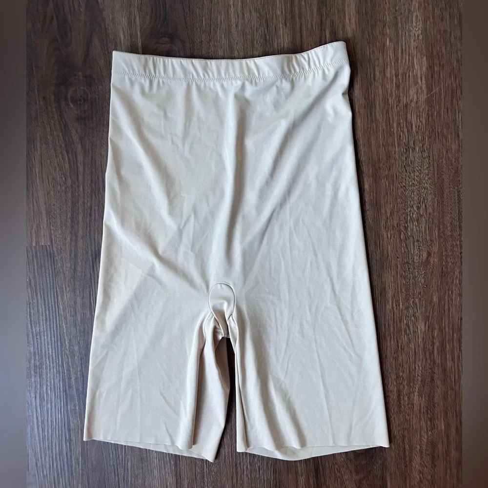 WACOAL Nude High Waist Mid-Thigh Shapewear Shorts Slimming Control Size XXL